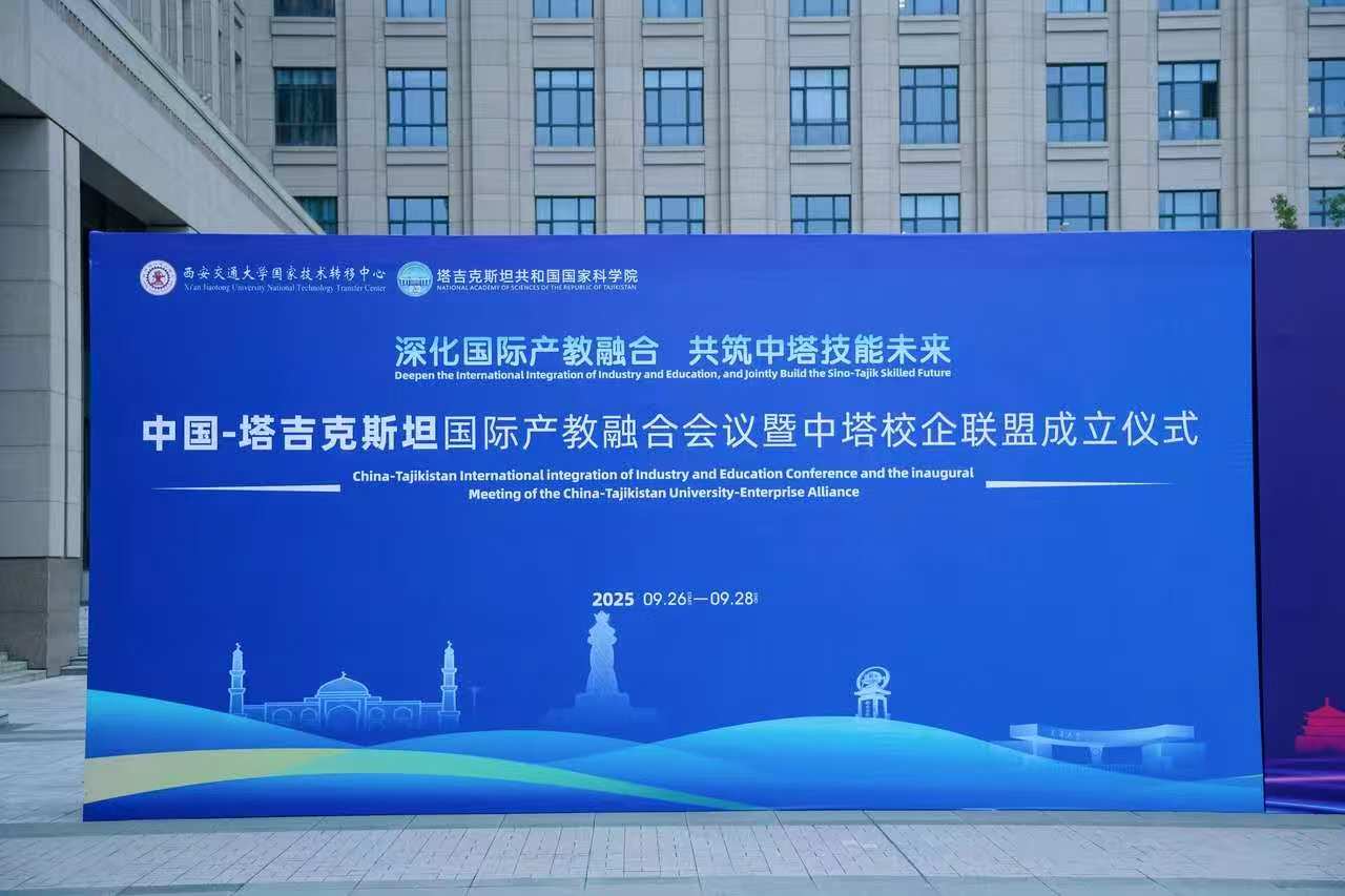 1759138562551872.jpg cb41f0b4a2774d3ce9d20d4a9bbda5f4.jpg