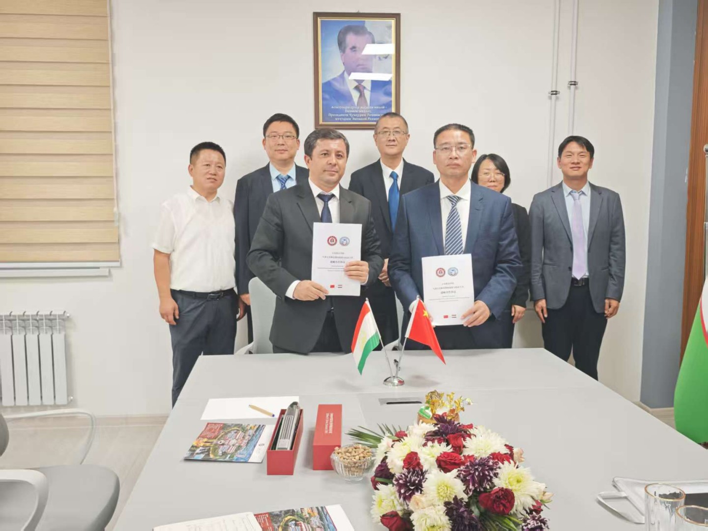 1759215121809292.jpg 21b505bcfd0fa643c6a63be6894353e9.jpg